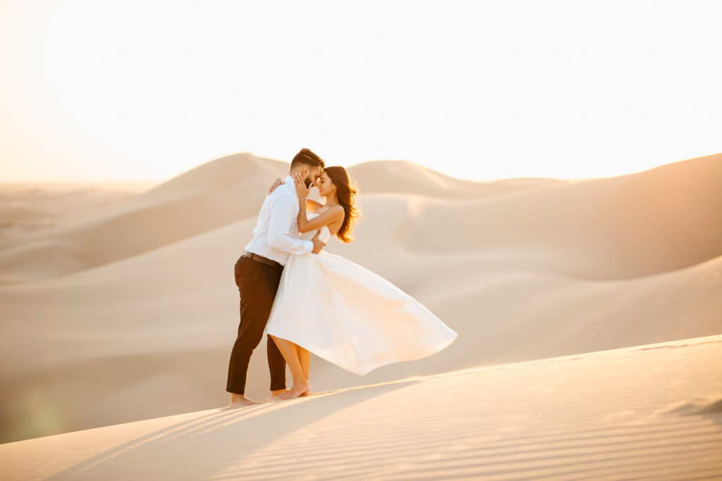 desert sand dunes engagement session