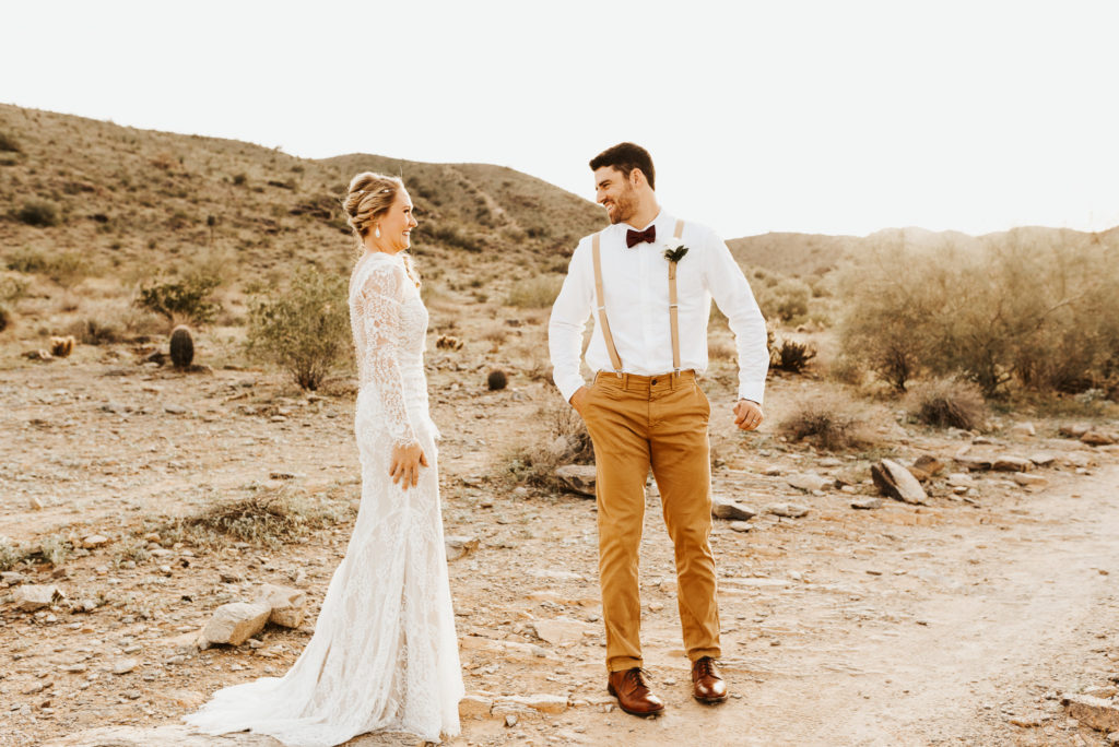 Desert bridal couple first look