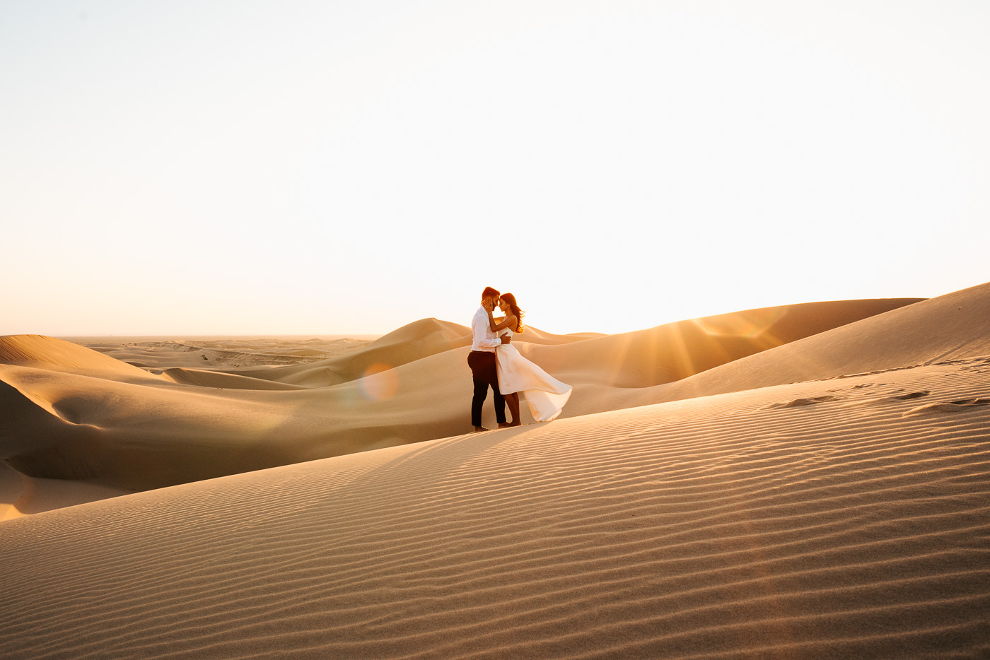 desert sand dunes engagement session